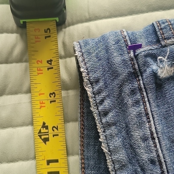 JOE'S JEANS DISTRESSED BLUE JEAN SHORTS BECKETT SIZE 29 - Picture 15 of 16